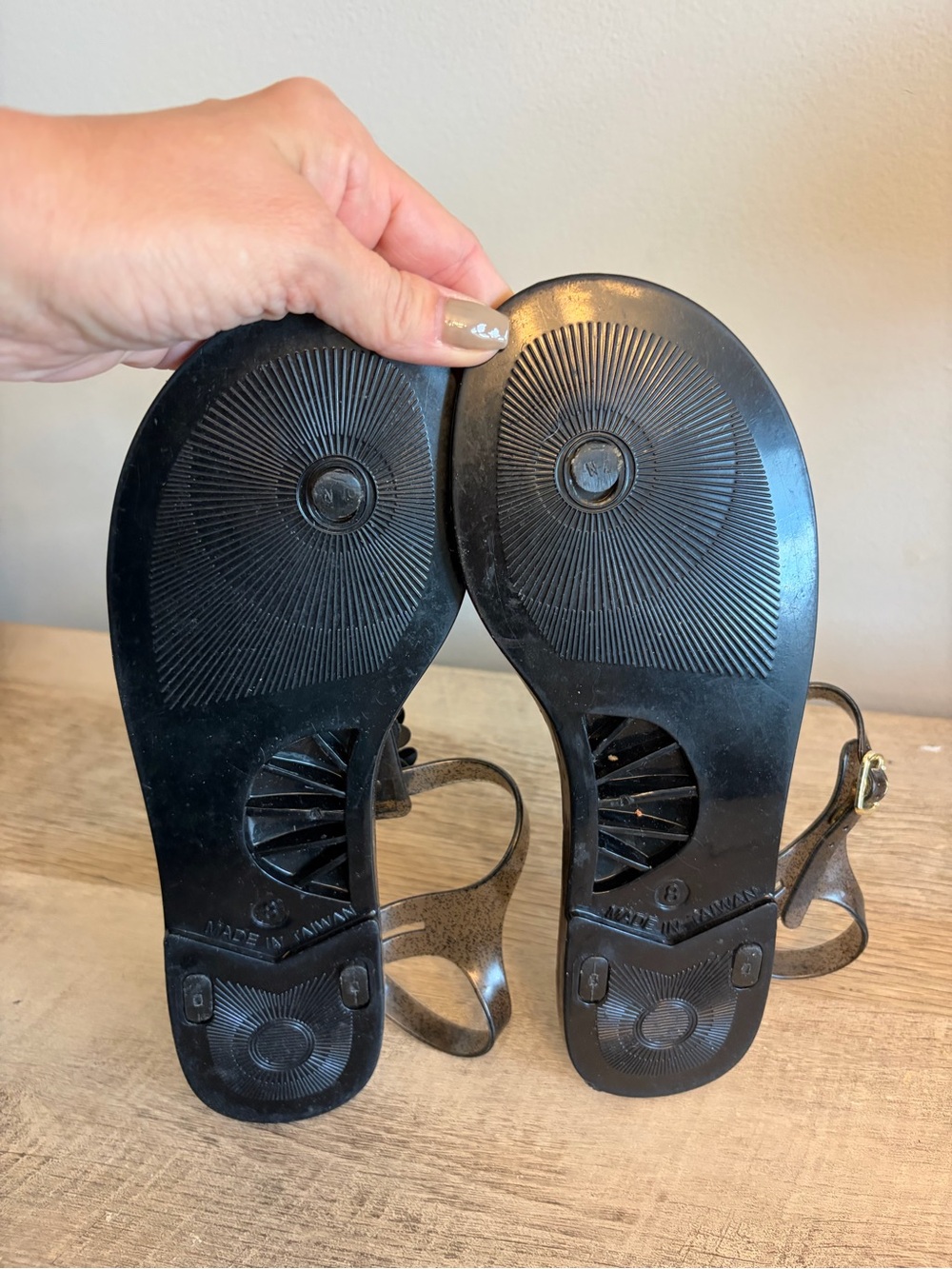 Kate Spade New York Tallula Jelly Thong Sandals Black Women's Size 8 Beach - Picture 7 of 11